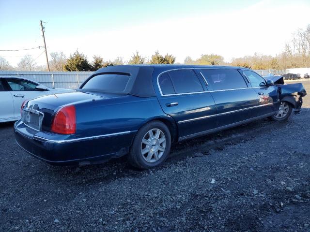 Photo 2 VIN: 2L1FL8JW2BX761343 - LINCOLN TOWNCAR 