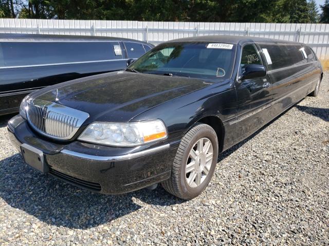 Photo 1 VIN: 2L1FL8JW7AX613820 - LINCOLN TOWN CAR E 