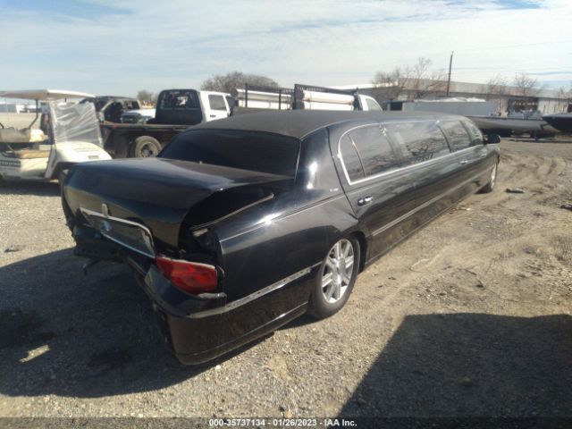 Photo 3 VIN: 2L1FL8JWXBX751983 - LINCOLN TOWN CAR 