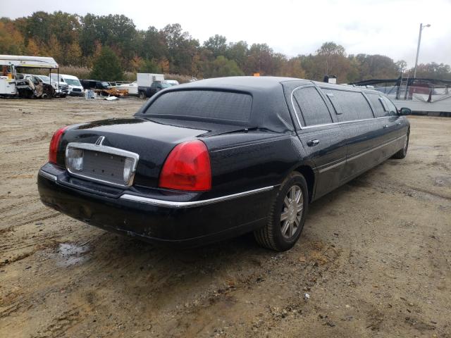 Photo 3 VIN: 2L1FM88W08X649782 - LINCOLN TOWN CAR E 