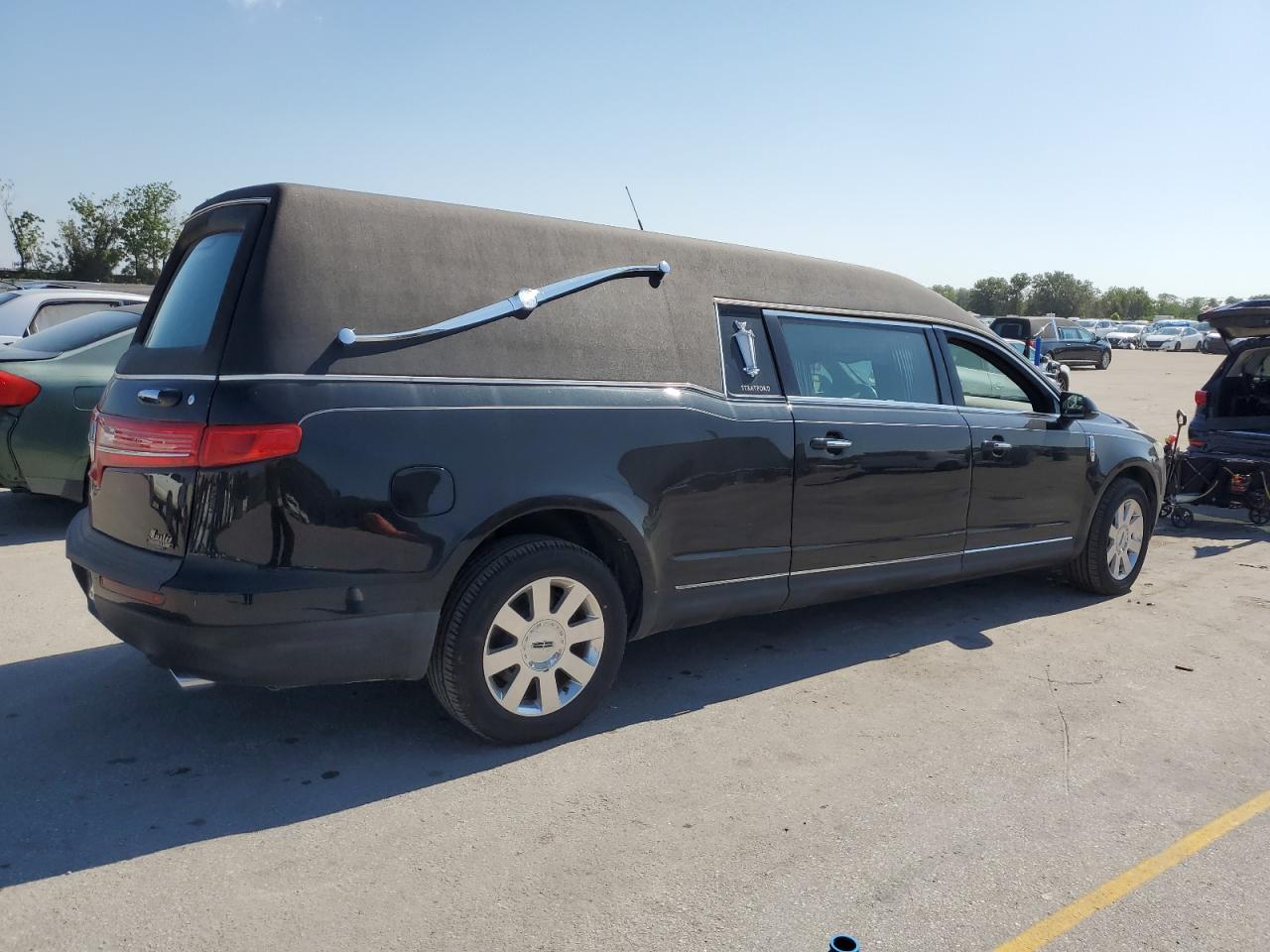 Photo 2 VIN: 2L1MJ5LKXDBL50620 - LINCOLN MKT 