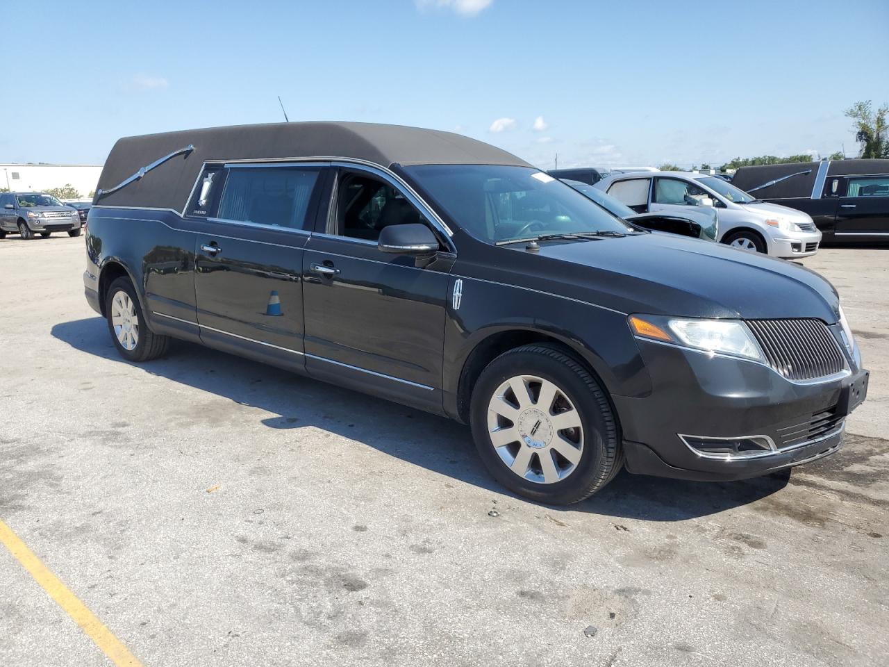 Photo 3 VIN: 2L1MJ5LKXDBL50620 - LINCOLN MKT 