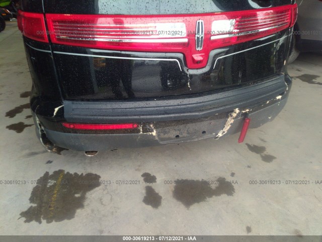 Photo 5 VIN: 2LJHJ5AR2BBJ54430 - LINCOLN MKT 