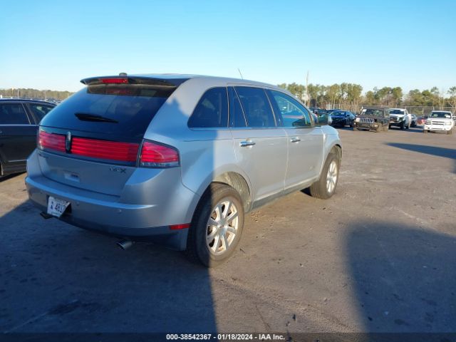 Photo 3 VIN: 2LMDJ6JC2ABJ35362 - LINCOLN MKX 