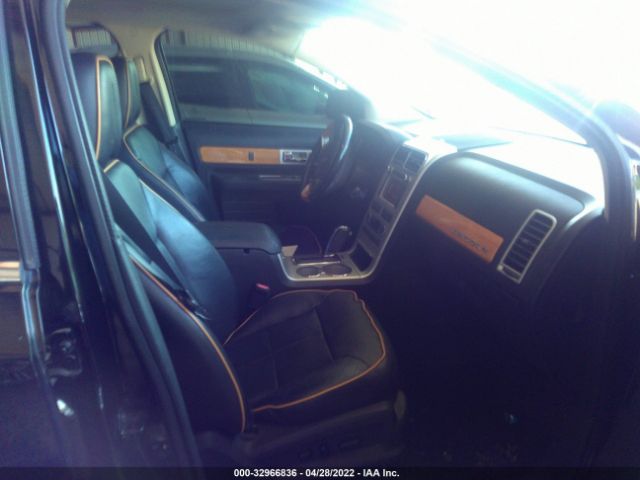 Photo 4 VIN: 2LMDJ6JC5ABJ19950 - LINCOLN MKX 