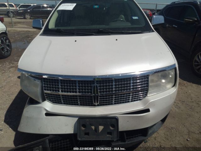 Photo 5 VIN: 2LMDJ6JC8ABJ17450 - LINCOLN MKX 