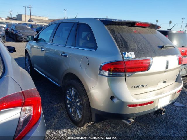 Photo 2 VIN: 2LMDJ6JK0BBJ27642 - LINCOLN MKX 