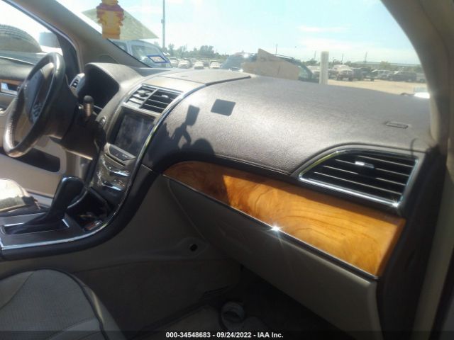 Photo 4 VIN: 2LMDJ6JK0BBJ29990 - LINCOLN MKX 