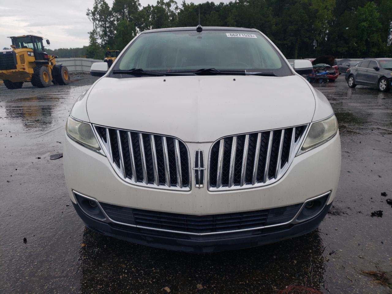 Photo 4 VIN: 2LMDJ6JK0BBJ33148 - LINCOLN MKX 