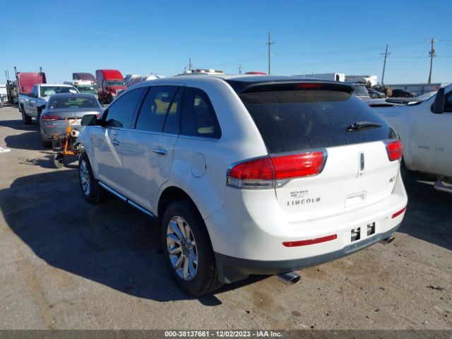 Photo 2 VIN: 2LMDJ6JK0CBL01307 - LINCOLN MKX 