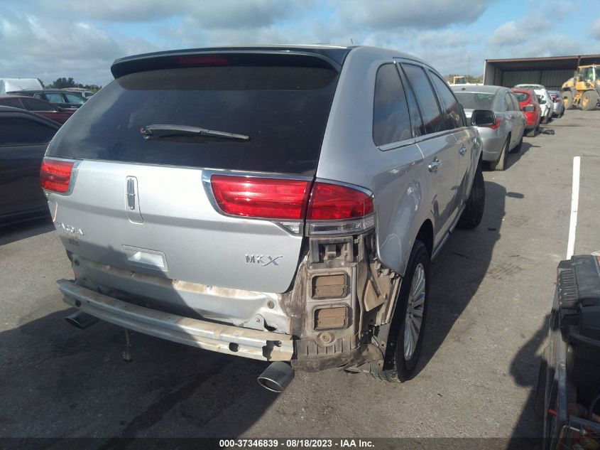 Photo 3 VIN: 2LMDJ6JK0CBL13943 - LINCOLN MKX 