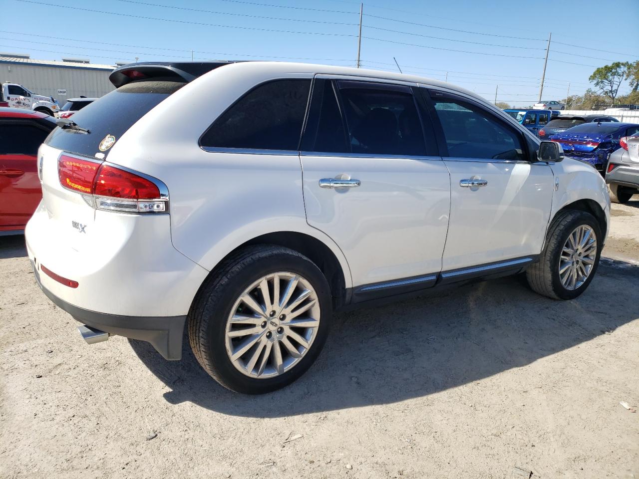 Photo 2 VIN: 2LMDJ6JK0EBL16358 - LINCOLN MKX 