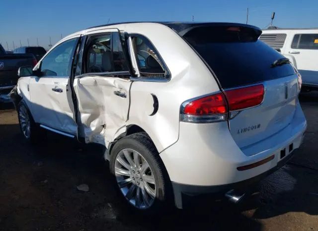 Photo 2 VIN: 2LMDJ6JK0FBL29273 - LINCOLN MKX 