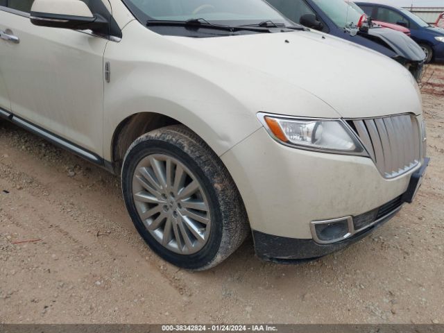 Photo 5 VIN: 2LMDJ6JK0FBL34540 - LINCOLN MKX 