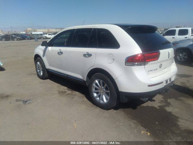 Photo 2 VIN: 2LMDJ6JK1CBL10906 - LINCOLN MKX 