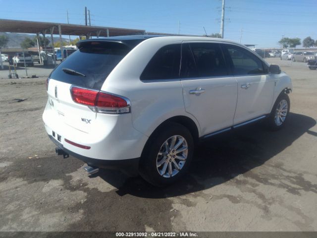 Photo 3 VIN: 2LMDJ6JK1CBL10906 - LINCOLN MKX 