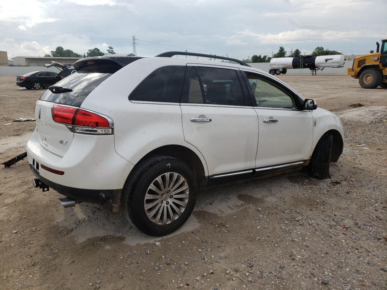 Photo 2 VIN: 2LMDJ6JK1DBL15587 - LINCOLN MKX 