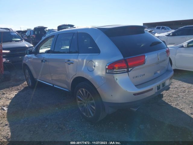 Photo 2 VIN: 2LMDJ6JK2BBJ30011 - LINCOLN MKX 