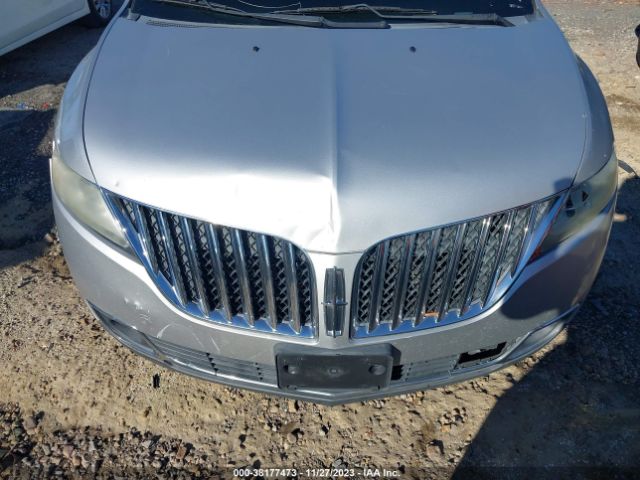 Photo 5 VIN: 2LMDJ6JK2BBJ30011 - LINCOLN MKX 