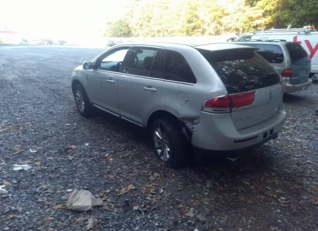 Photo 2 VIN: 2LMDJ6JK2BBJ30929 - LINCOLN MKX 