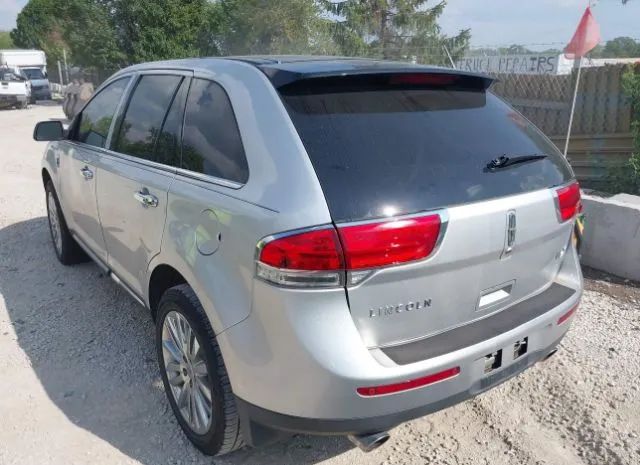 Photo 2 VIN: 2LMDJ6JK2BBJ34852 - LINCOLN MKX 