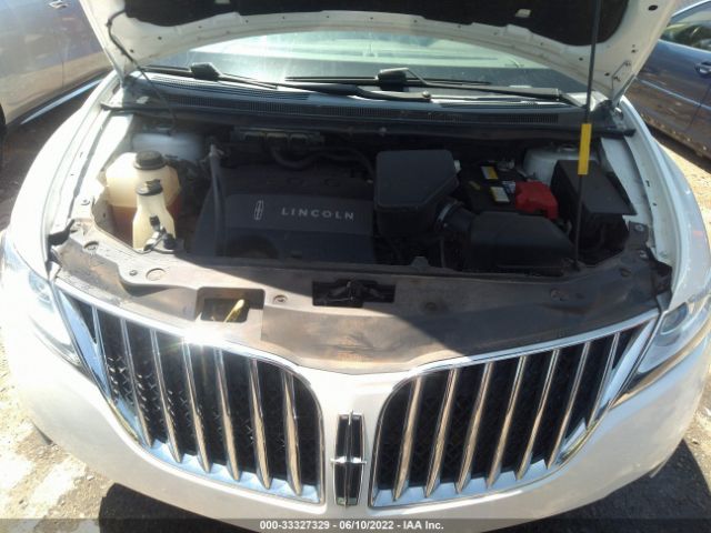 Photo 9 VIN: 2LMDJ6JK2CBL14401 - LINCOLN MKX 