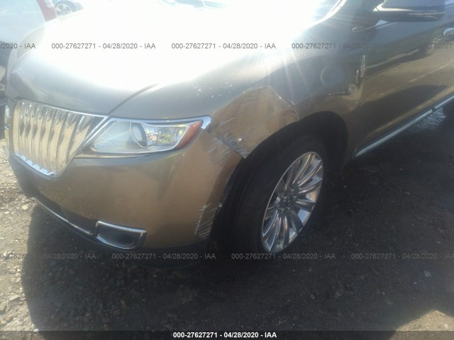 Photo 5 VIN: 2LMDJ6JK2CBL18464 - LINCOLN MKX 