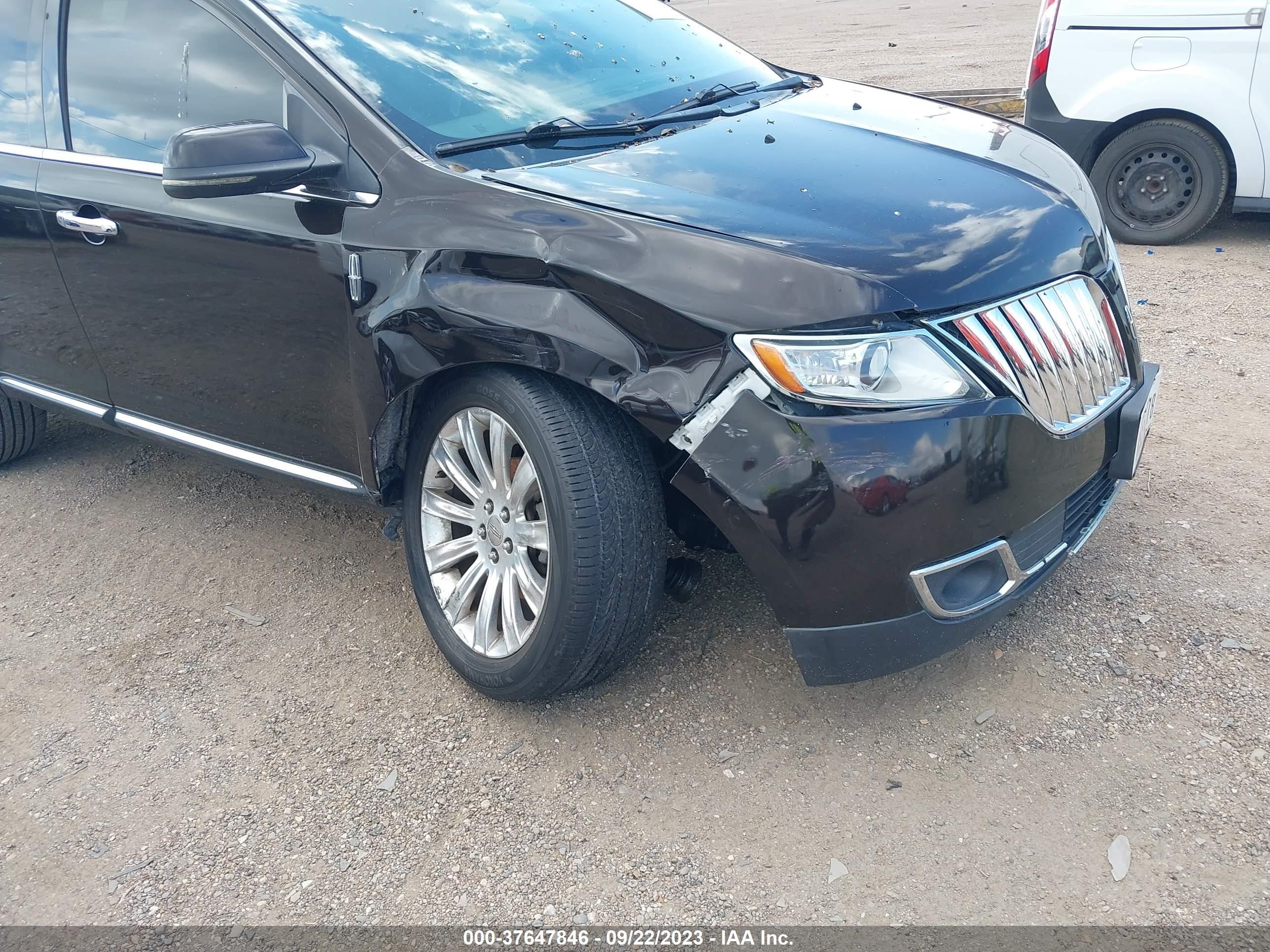 Photo 5 VIN: 2LMDJ6JK2DBL13847 - LINCOLN MKX 