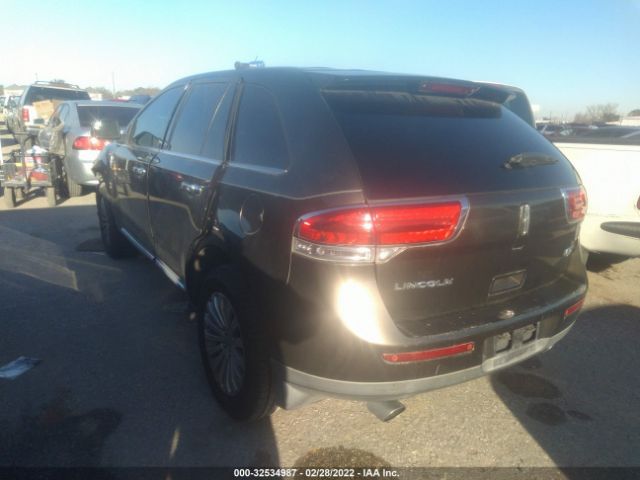 Photo 2 VIN: 2LMDJ6JK3BBJ15078 - LINCOLN MKX 