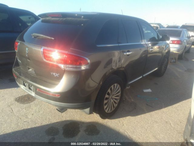 Photo 3 VIN: 2LMDJ6JK3BBJ15078 - LINCOLN MKX 