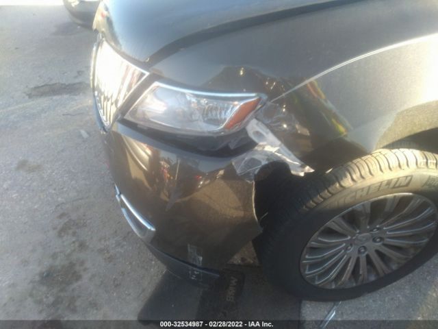 Photo 5 VIN: 2LMDJ6JK3BBJ15078 - LINCOLN MKX 