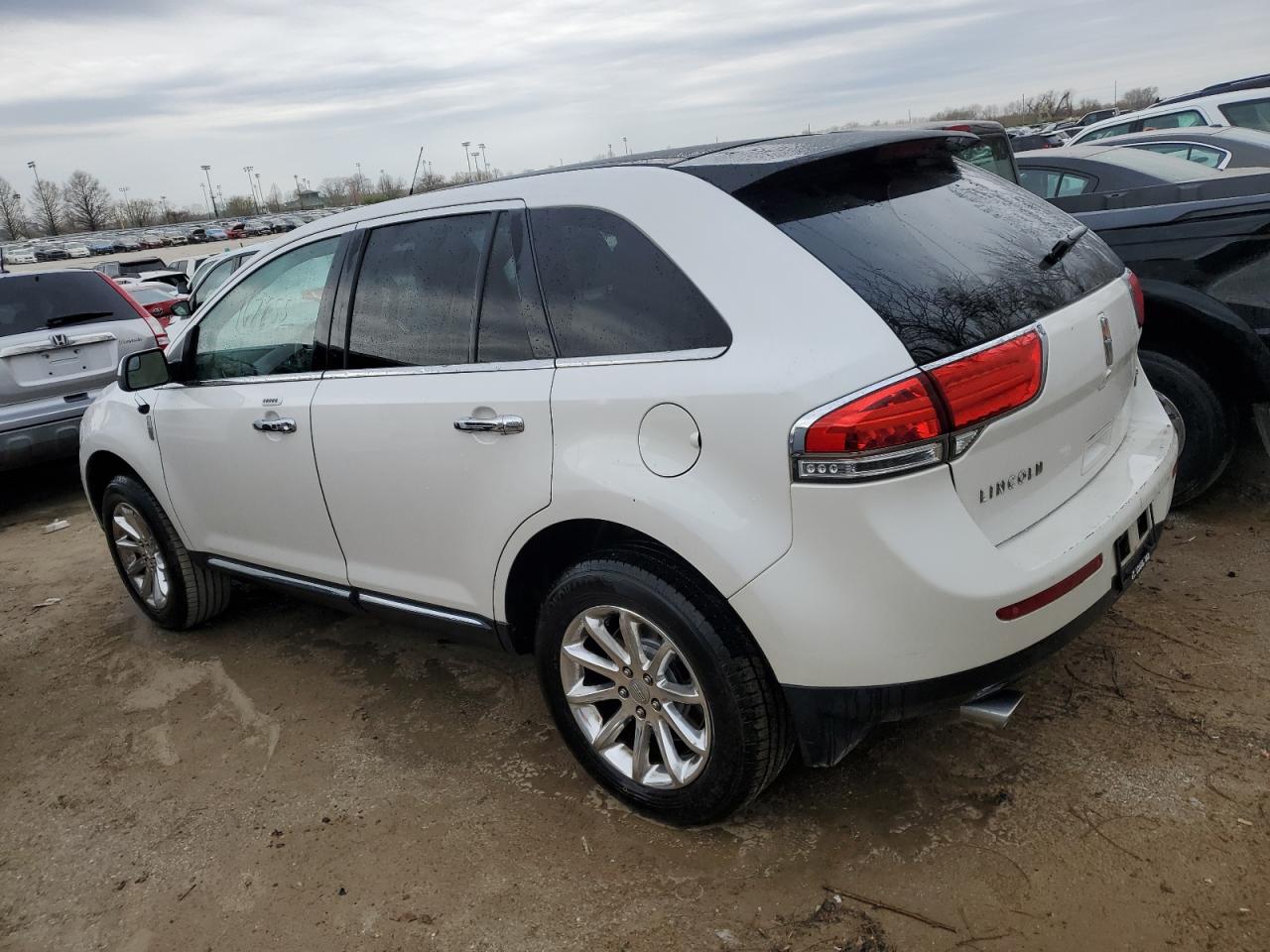 Photo 1 VIN: 2LMDJ6JK3BBJ20801 - LINCOLN MKX 