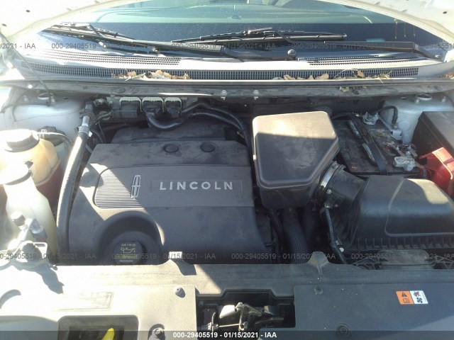 Photo 9 VIN: 2LMDJ6JK3CBL15086 - LINCOLN MKX 