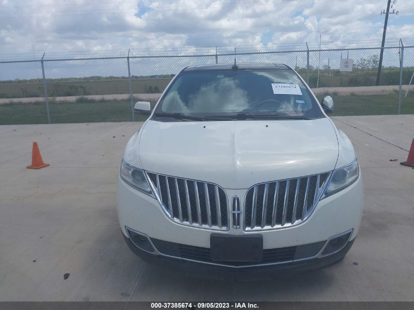 Photo 12 VIN: 2LMDJ6JK3DBL41639 - LINCOLN MKX 