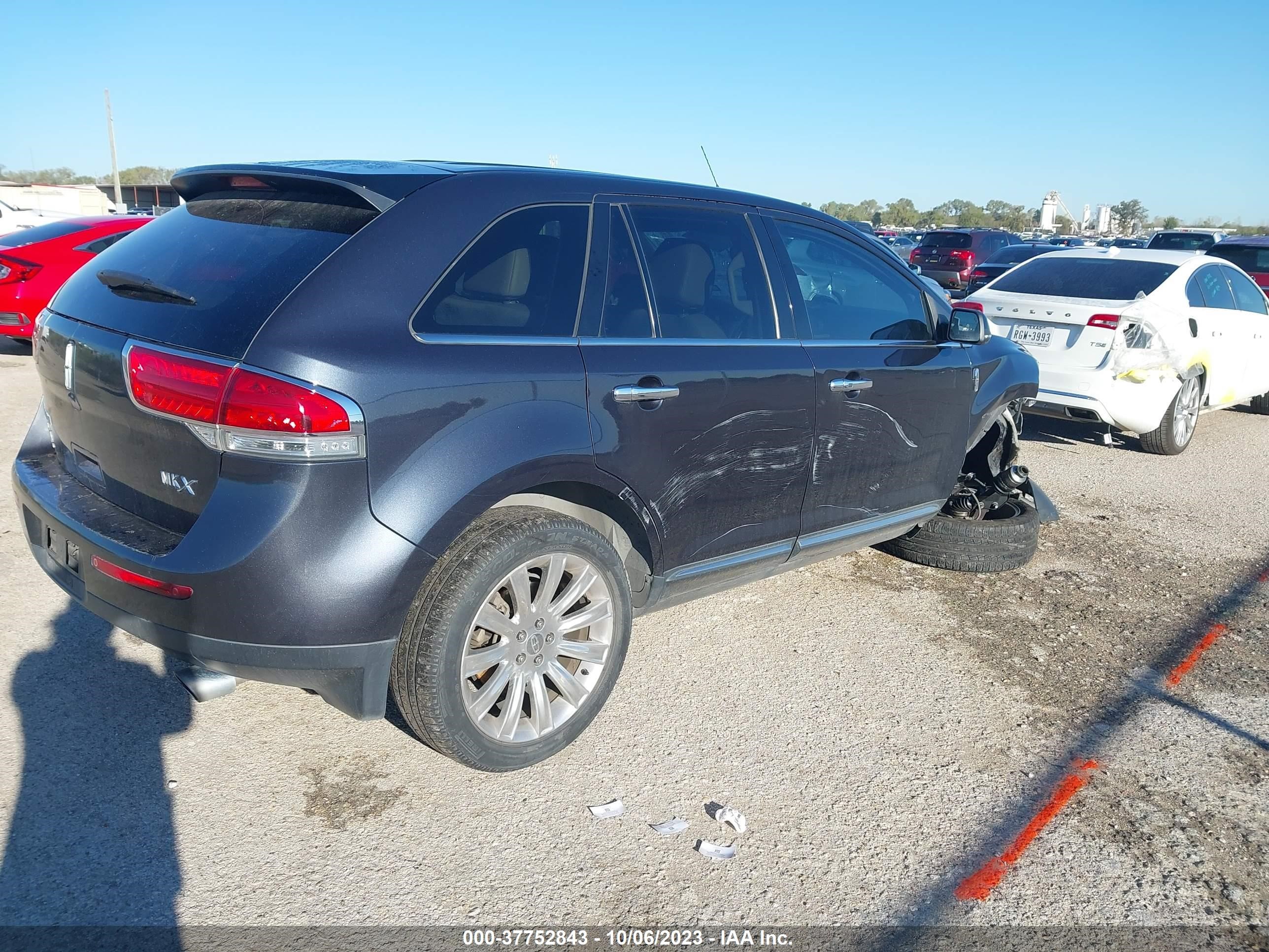 Photo 3 VIN: 2LMDJ6JK3DBL43570 - LINCOLN MKX 