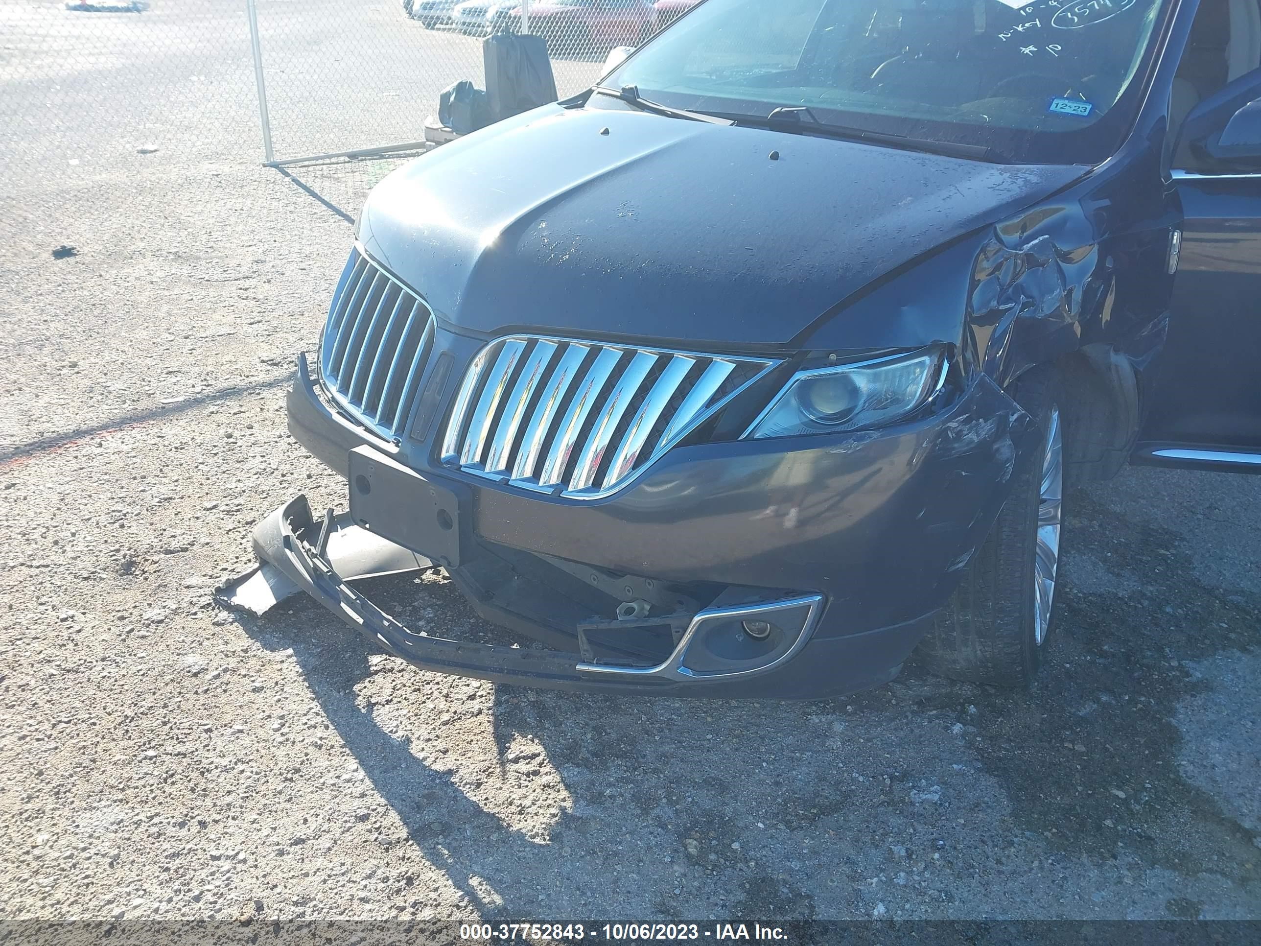 Photo 5 VIN: 2LMDJ6JK3DBL43570 - LINCOLN MKX 