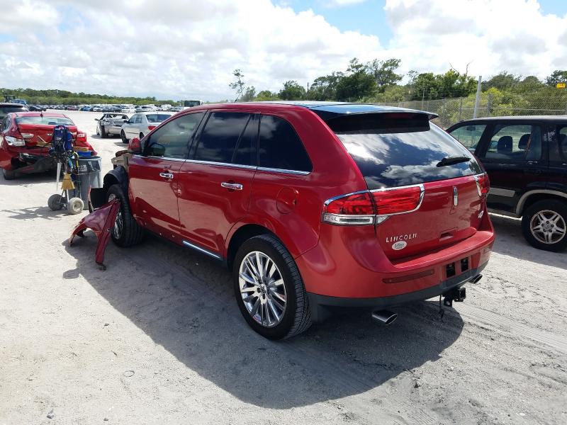 Photo 2 VIN: 2LMDJ6JK4BBJ04901 - LINCOLN MKX 