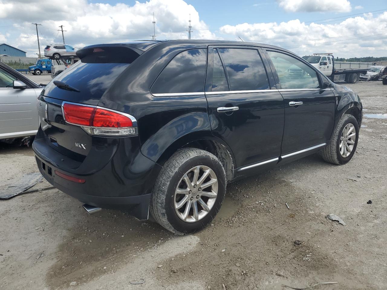 Photo 2 VIN: 2LMDJ6JK4CBL00371 - LINCOLN MKX 