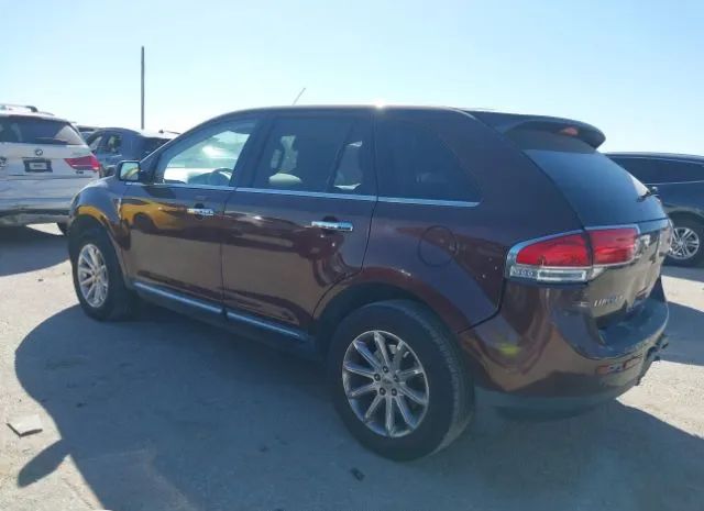 Photo 2 VIN: 2LMDJ6JK4CBL17431 - LINCOLN MKX 