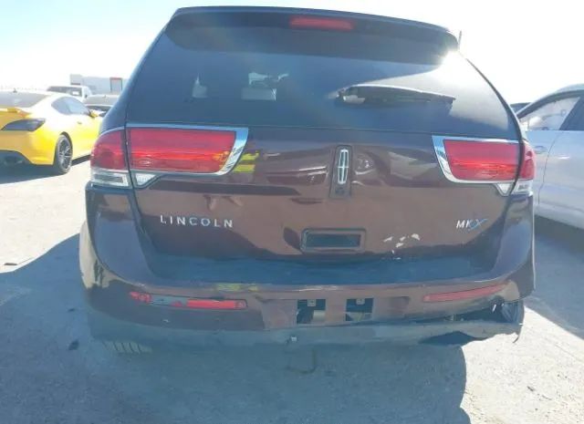 Photo 5 VIN: 2LMDJ6JK4CBL17431 - LINCOLN MKX 