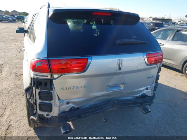 Photo 5 VIN: 2LMDJ6JK5FBL26028 - LINCOLN MKX 