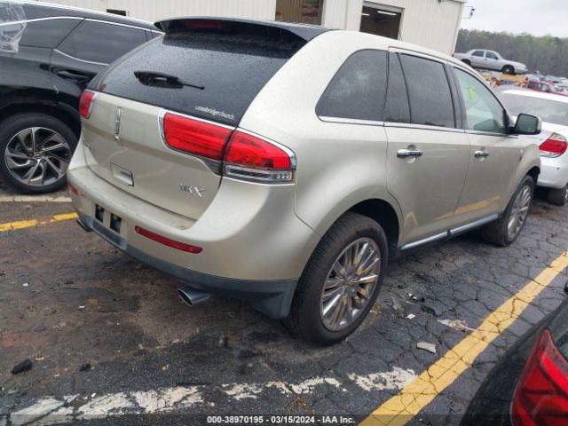 Photo 3 VIN: 2LMDJ6JK6BBJ07704 - LINCOLN MKX 