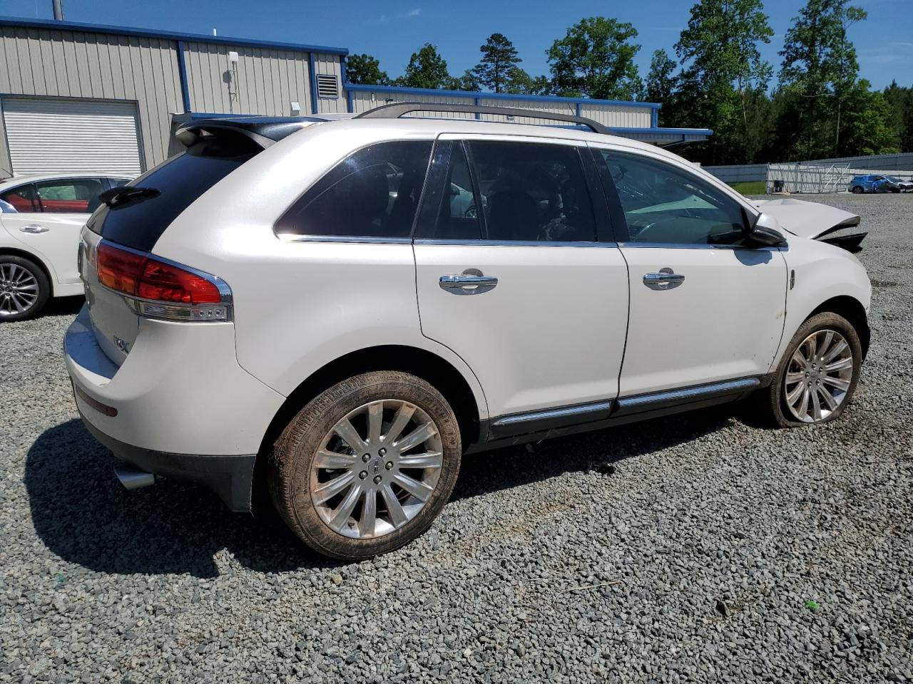 Photo 2 VIN: 2LMDJ6JK6EBL08572 - LINCOLN MKX 