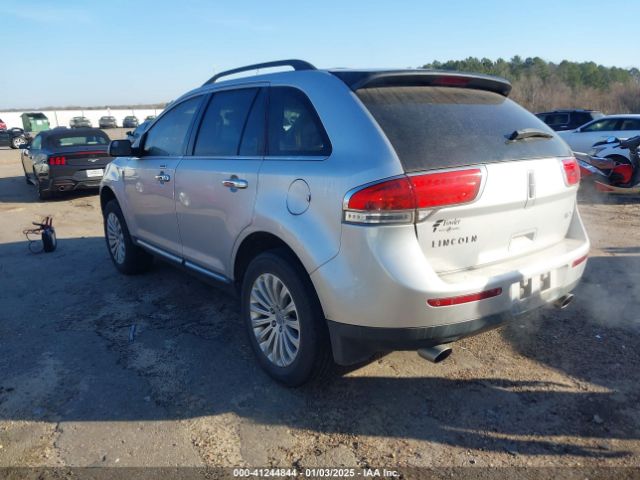 Photo 2 VIN: 2LMDJ6JK6FBL27298 - LINCOLN MKX 