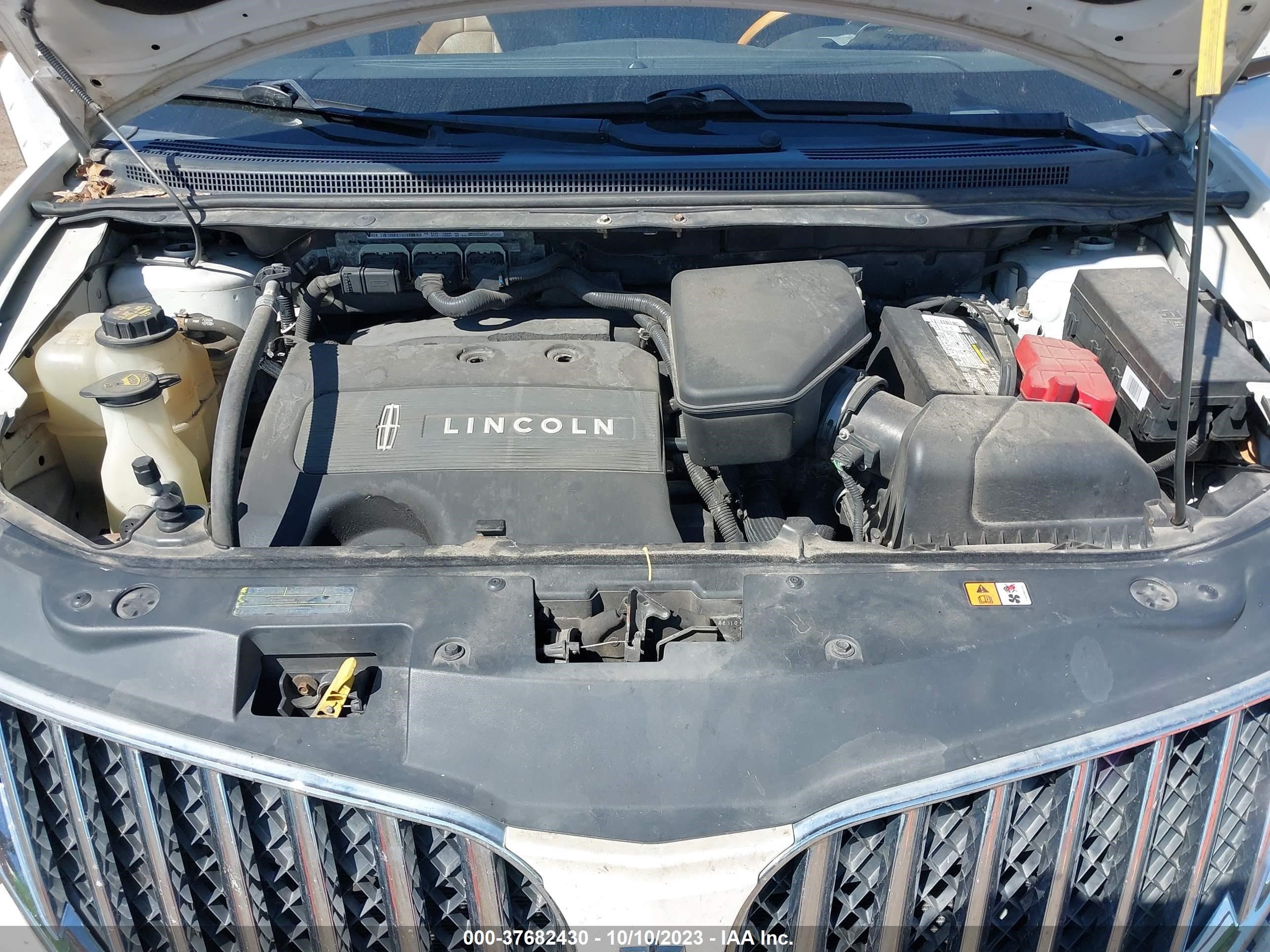 Photo 9 VIN: 2LMDJ6JK7BBJ01524 - LINCOLN MKX 