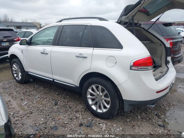 Photo 2 VIN: 2LMDJ6JK7BBJ34104 - LINCOLN MKX 