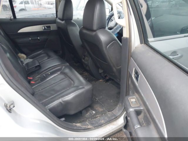 Photo 2 VIN: 2LMDJ6JK7CBL01028 - LINCOLN MKX 