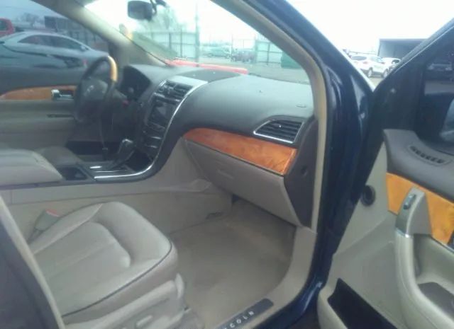 Photo 4 VIN: 2LMDJ6JK7CBL03524 - LINCOLN MKX 