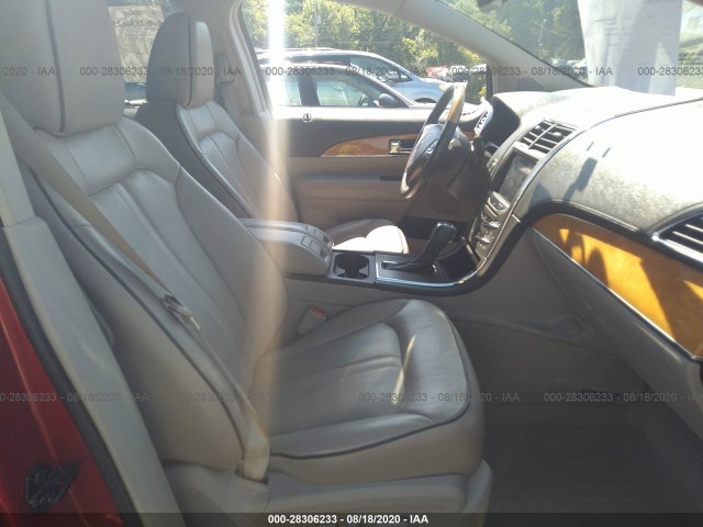 Photo 4 VIN: 2LMDJ6JK7CBL05323 - LINCOLN MKX 