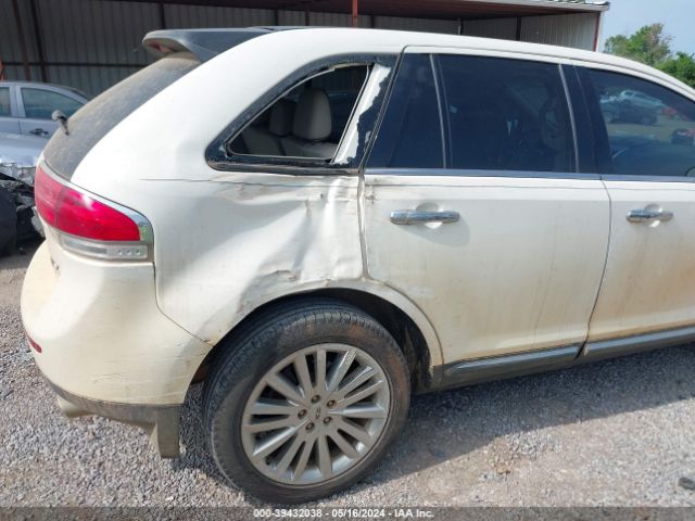 Photo 5 VIN: 2LMDJ6JK7CBL09808 - LINCOLN MKX 